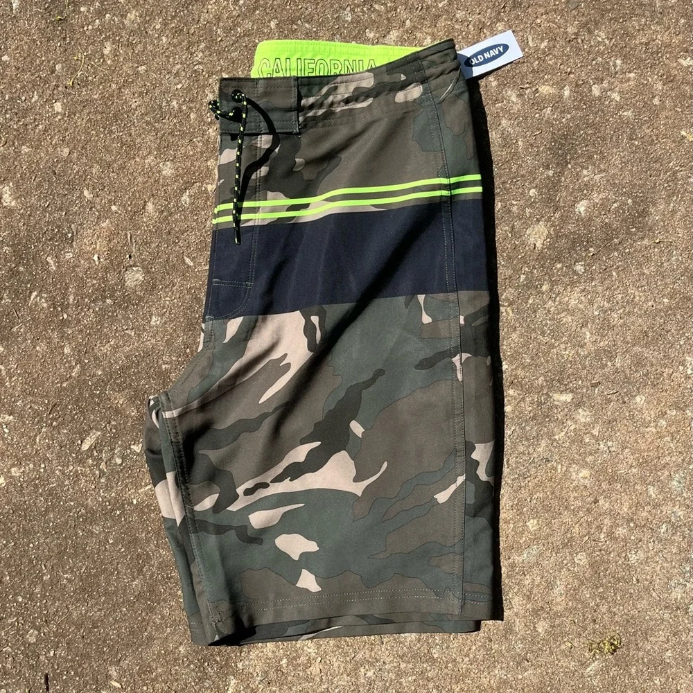 🆕 Old Navy Camouflage Men’s Swim Board‎ Shorts